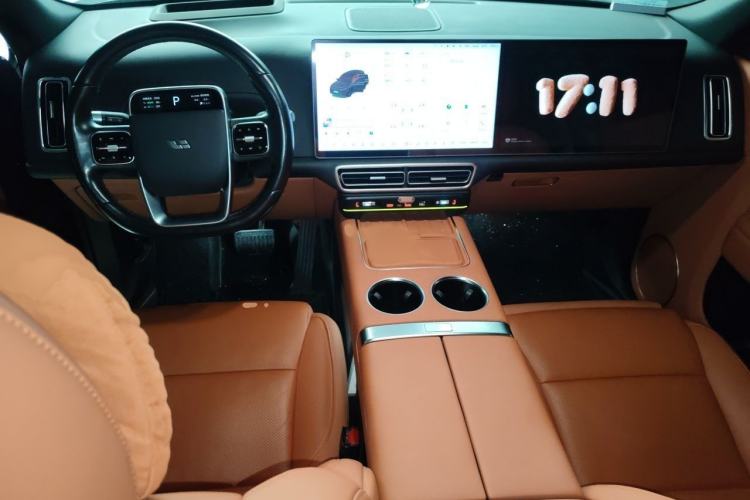 Used Li Auto L8 2024 Pro Model Interior 2