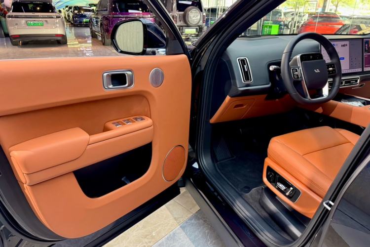 Used Li Auto L8 2024 Pro Model Interior 2