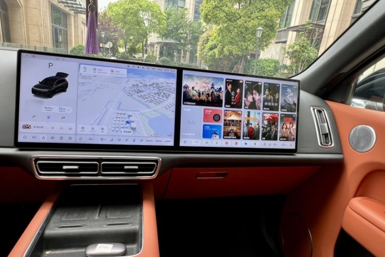 Used Li Auto L8 2024 Ultra Model Interior 2