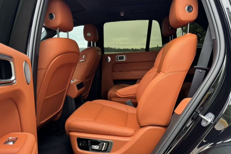 Used Li Auto L8 2024 Pro Model Interior 2