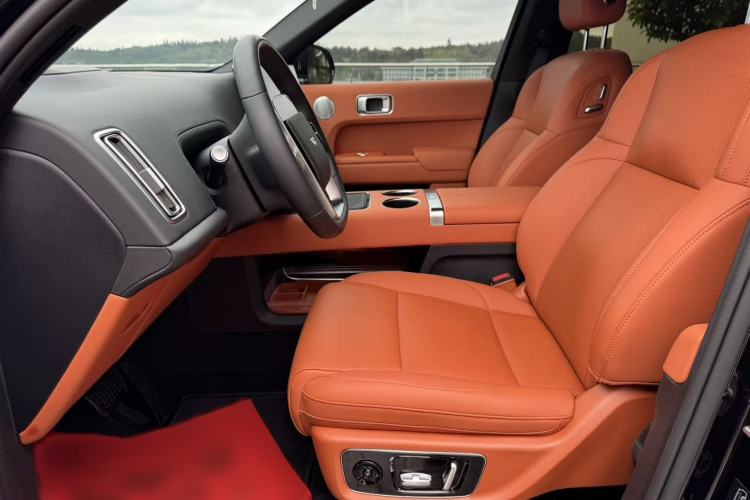 Used Li Auto L8 2024 Pro Model Interior 3