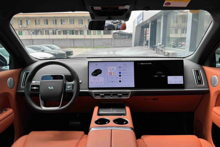 Used Li Auto L8 2024 Ultra Model Interior 3