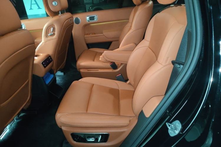 Used Li Auto L8 2024 Pro Model Interior 4