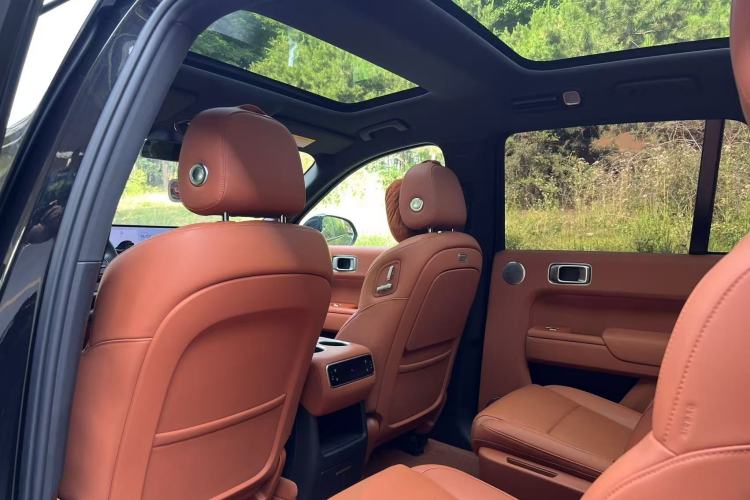 Used Li Auto L8 2024 Pro Model Interior 4
