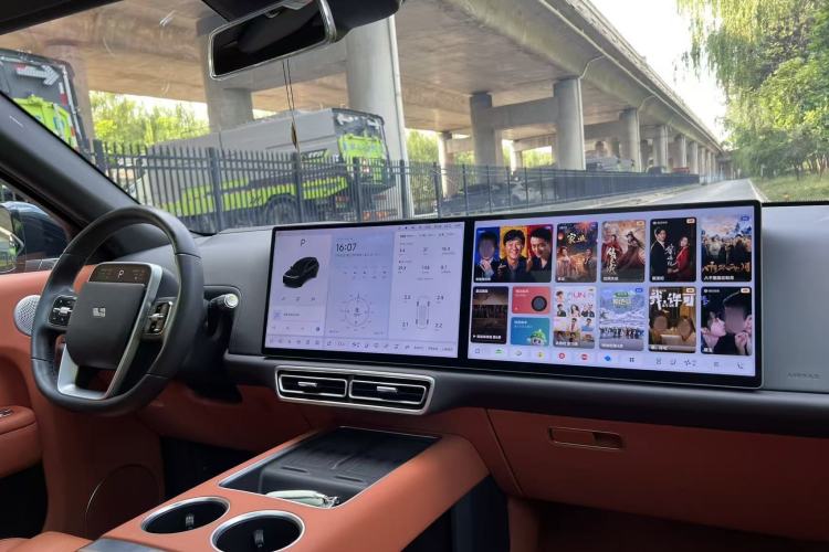 Used Li Auto L8 2024 Pro Model Interior 6