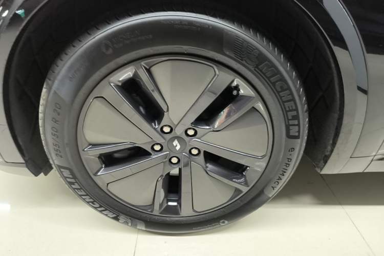Used Li Auto L8 2024 Pro Model Left Front Wheel Hub