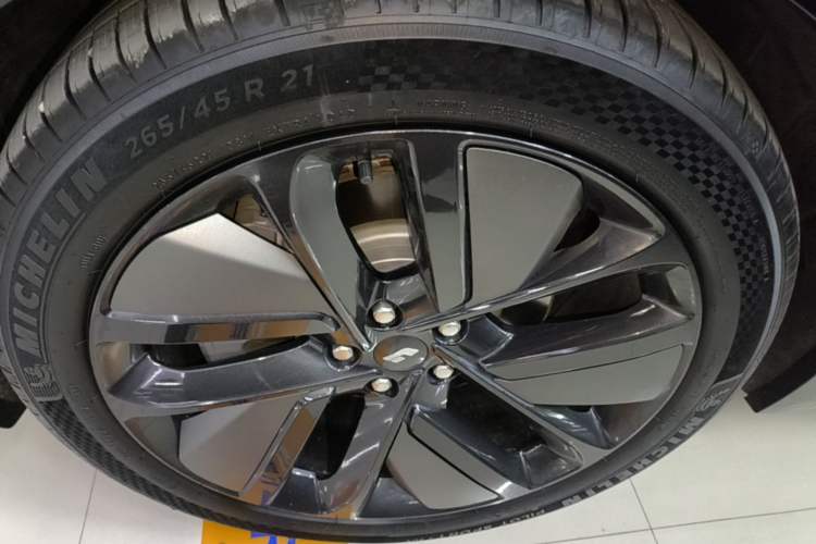 Used Li Auto L8 2024 Max Left Front Wheel Hub