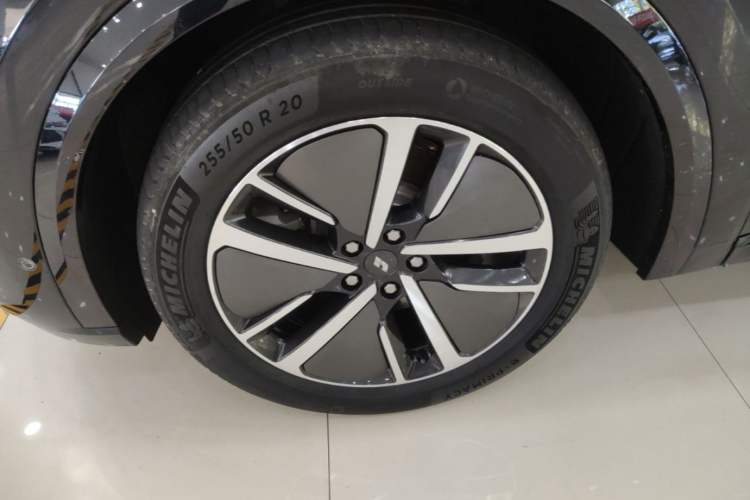 Used Li Auto L8 2024 Pro Model Left Front Wheel Hub