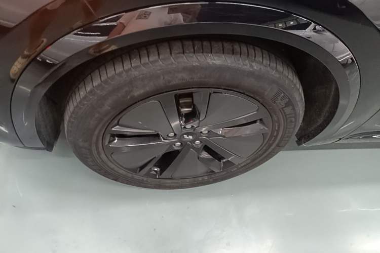 Used Li Auto L8 2024 Max Left Front Wheel Hub