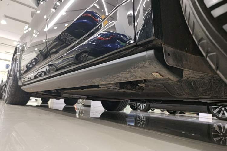 Used Li Auto L8 2024 Max Left Side Sill