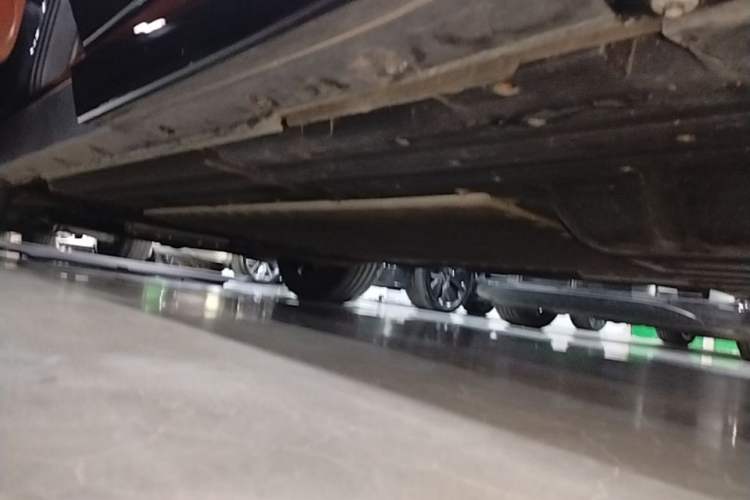 Used Li Auto L8 2024 Pro Model Left Side Sill