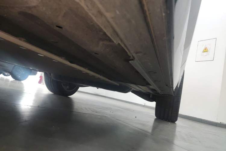 Used Li Auto L8 2024 Pro Model Left Side Sill