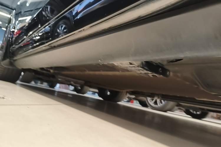 Used Li Auto L8 2024 Pro Model Left Side Sill
