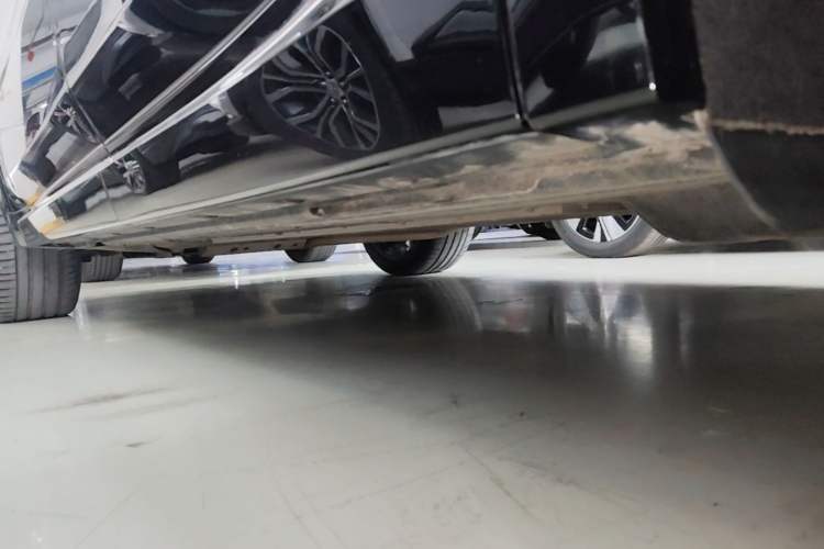 Used Li Auto L8 2024 Pro Model Left Side Sill
