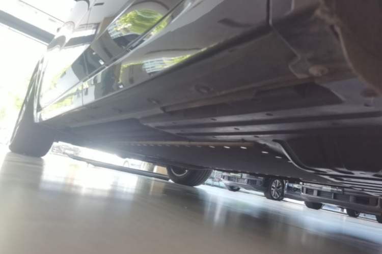 Used Li Auto L8 2024 Pro Model Left Side Sill