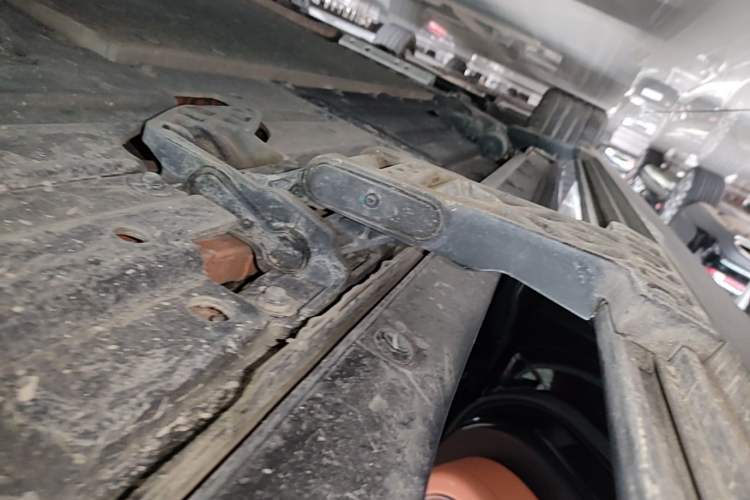 Used Li Auto L8 2024 Ultra Model Left Side Sill