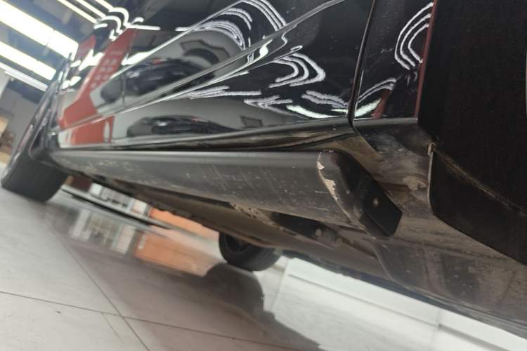 Used Li Auto L8 2024 Pro Model Left Side Sill