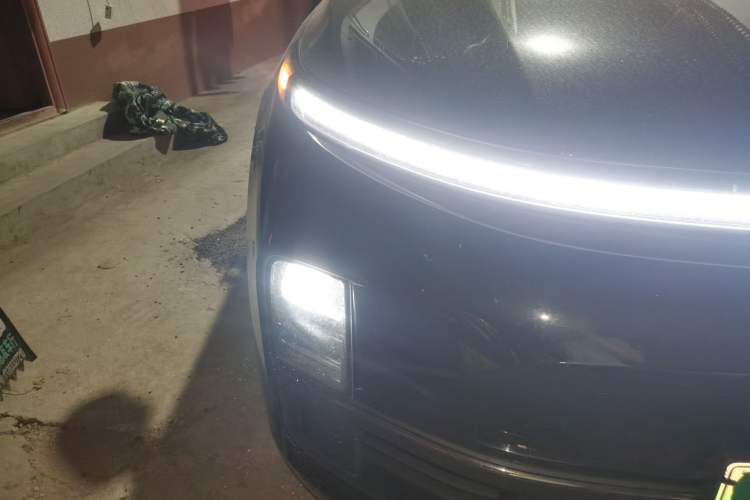 Used Li Auto L8  Right Front Headlight
