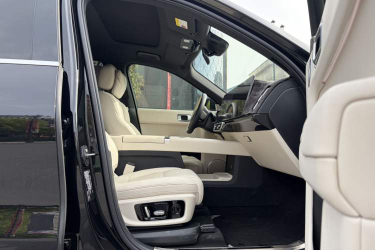 Used Li Auto L8 2024 Max Right Front Seat