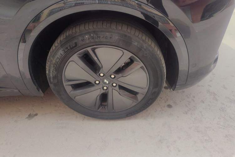 Used Li Auto L8 2024 Max Right Front Wheel Hub