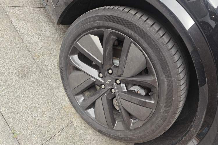 Used Li Auto L8 2024 Max Right Front Wheel Hub