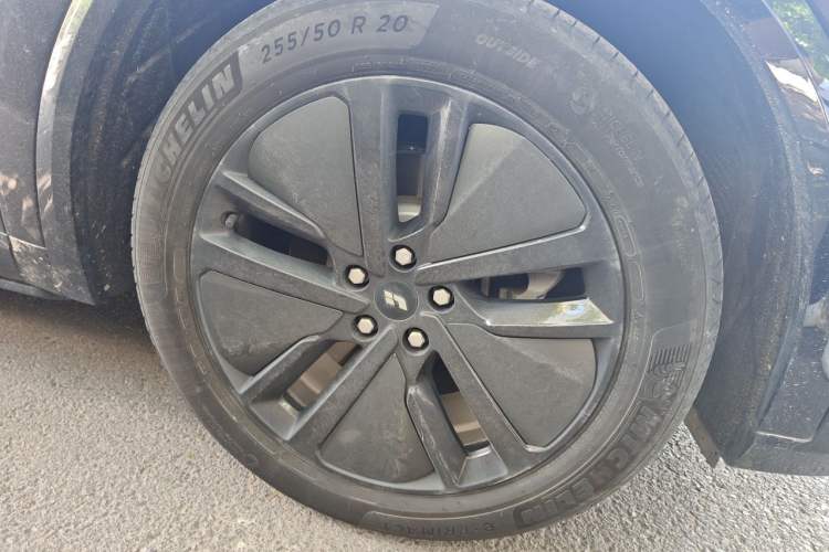 Used Li Auto L8 2024 Pro Model Right Front Wheel Hub