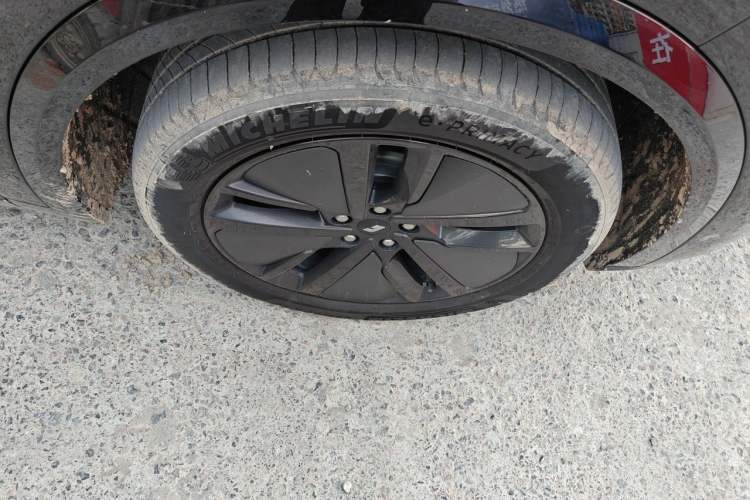 Used Li Auto L8 2024 Max Right Front Wheel Hub