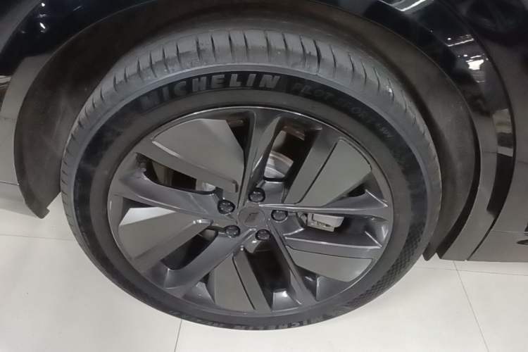 Used Li Auto L8 2024 Max Right Rear Wheel Hub