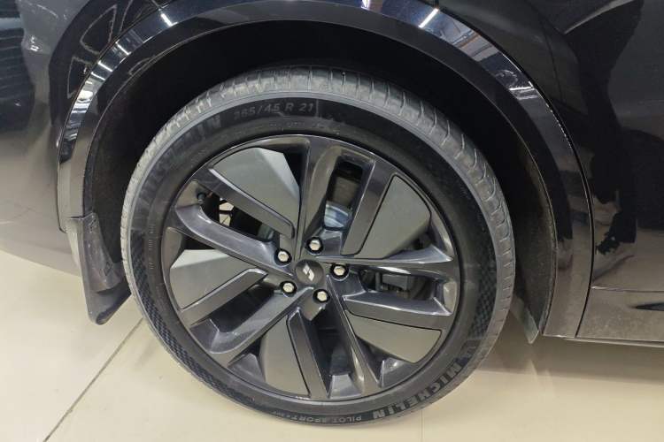Used Li Auto L8 2024 Max Right Rear Wheel Hub