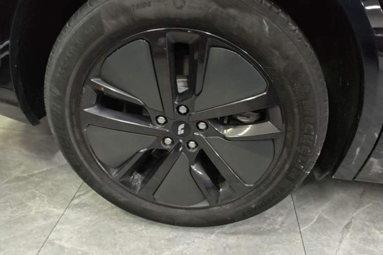 Used Li Auto L8 2024 Pro Model Right Rear Wheel Hub