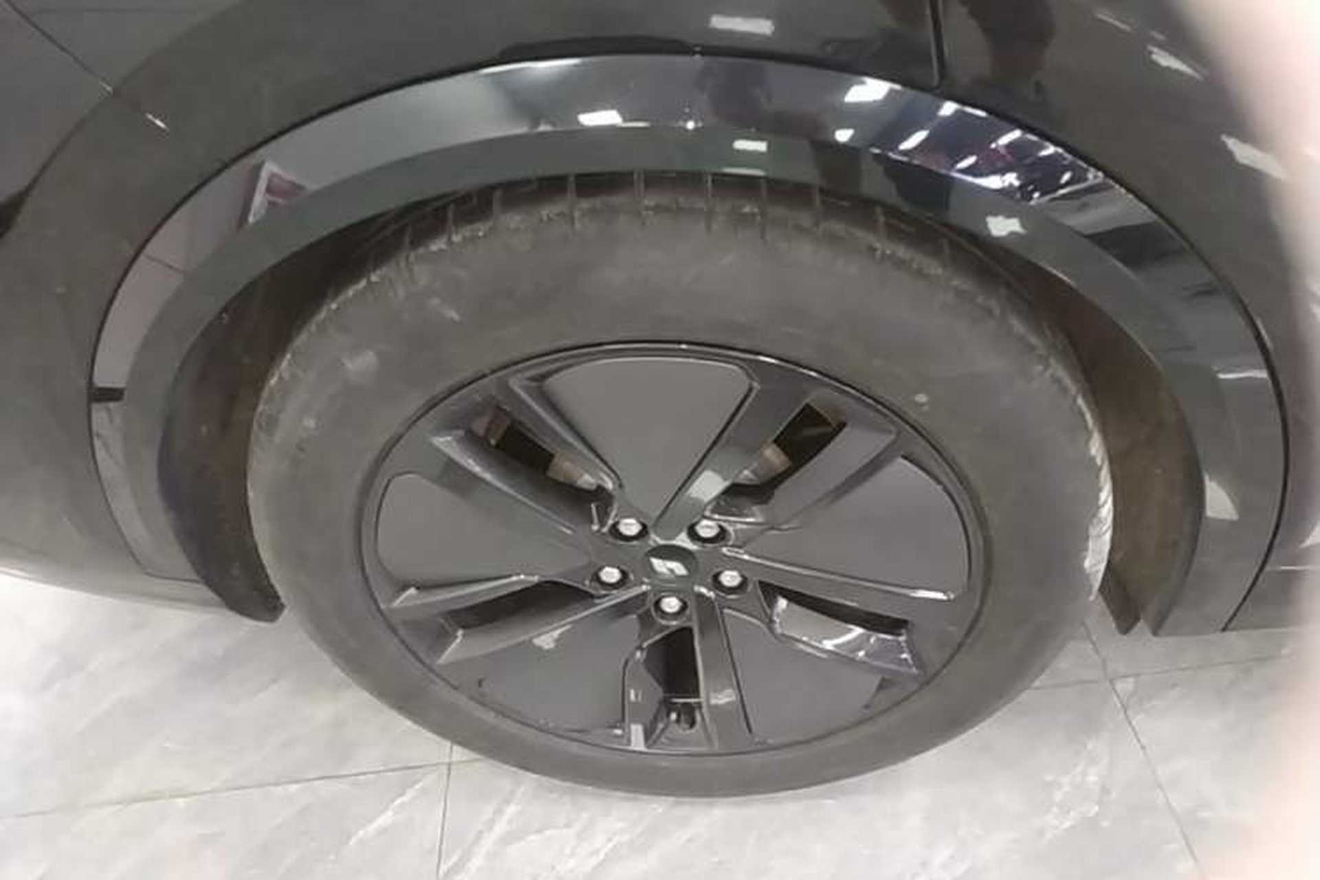 Used Li Auto L8 2024 Pro Model Right Rear Wheel Hub