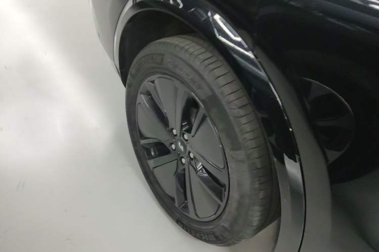 Used Li Auto L8 2024 Max Right Rear Wheel Hub