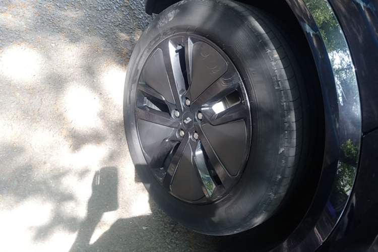 Used Li Auto L8 2024 Pro Model Right Rear Wheel Hub