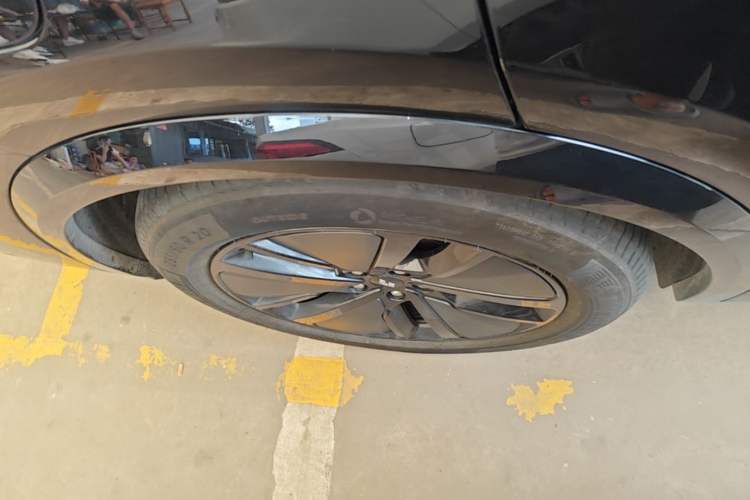 Used Li Auto L8 2024 Max Right Rear Wheel Hub