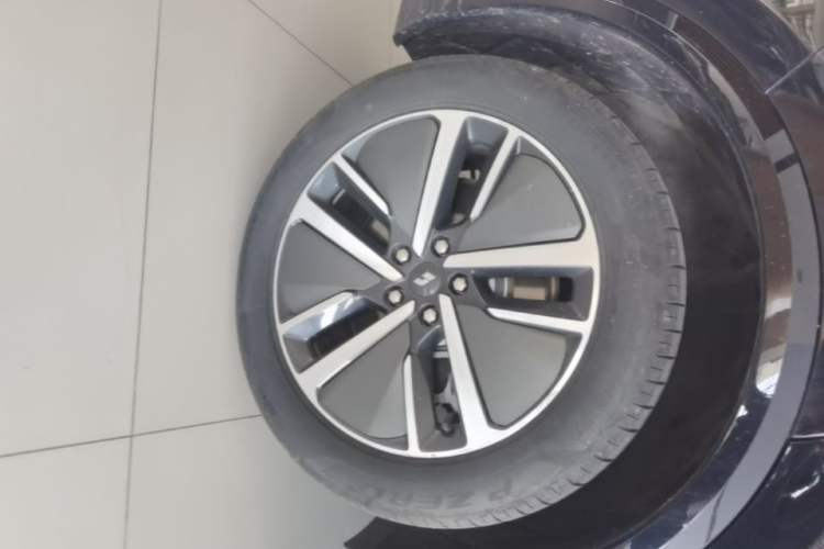 Used Li Auto L8 2024 Pro Model Right Rear Wheel Hub