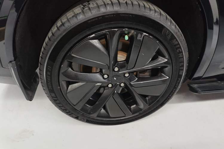 Used Li Auto L8 2024 Max Right Rear Wheel Hub