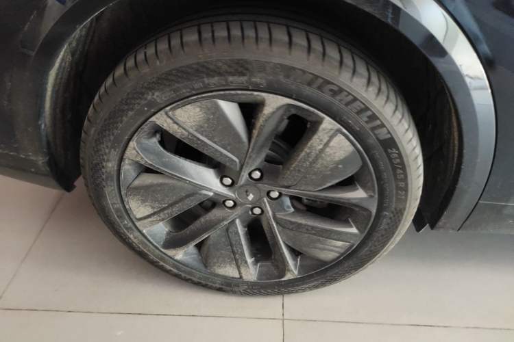 Used Li Auto L8 2024 Max Right Rear Wheel Hub