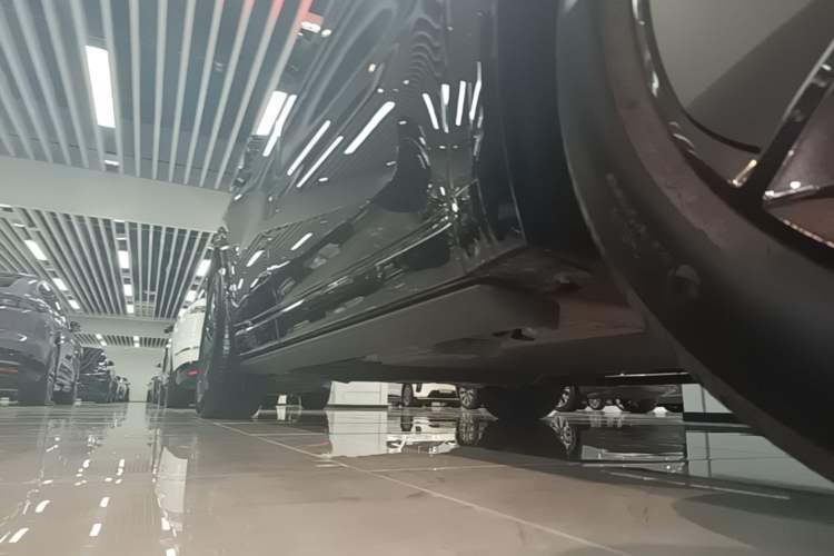 Used Li Auto L8 2024 Pro Model Right Side Sill