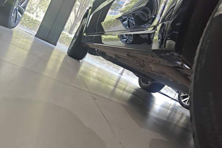 Used Li Auto L8 2024 Pro Model Right Side Sill
