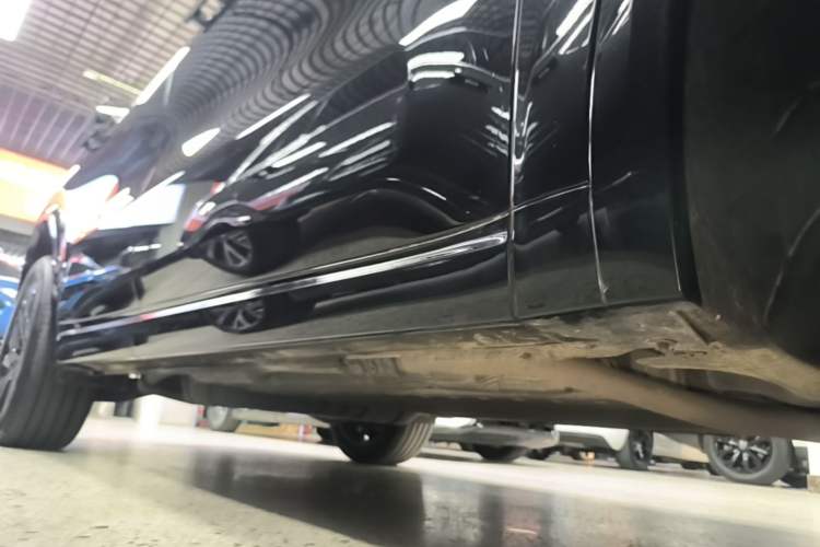 Used Li Auto L8 2024 Pro Model Right Side Sill