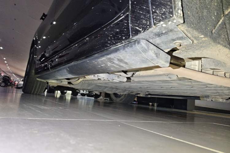 Used Li Auto L8 2024 Pro Model Right Side Sill