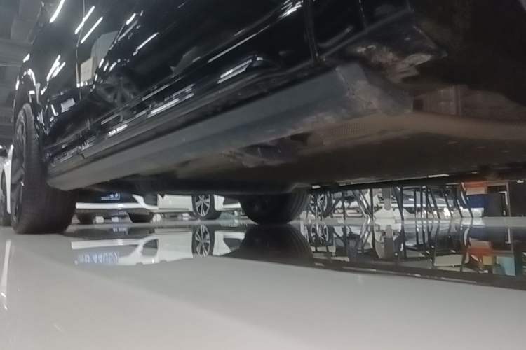 Used Li Auto L8 2024 Pro Model Right Side Sill