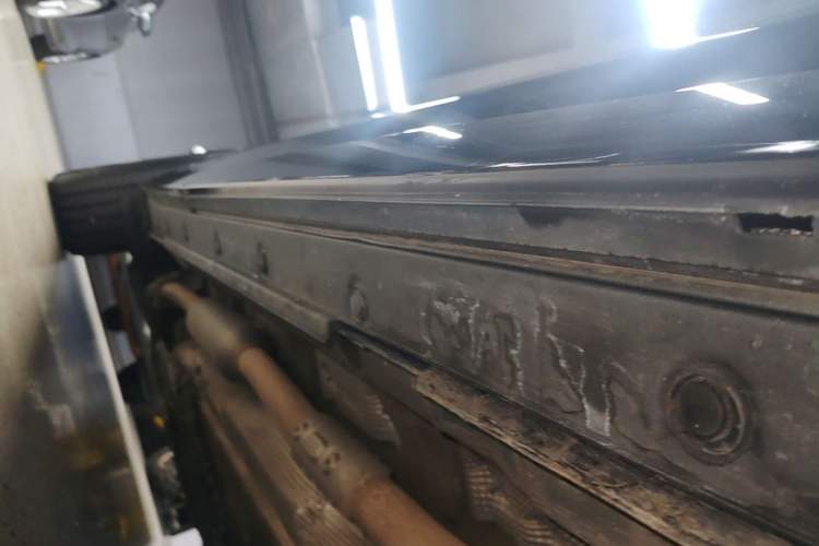 Used Li Auto L8 2024 Pro Model Right Side Sill