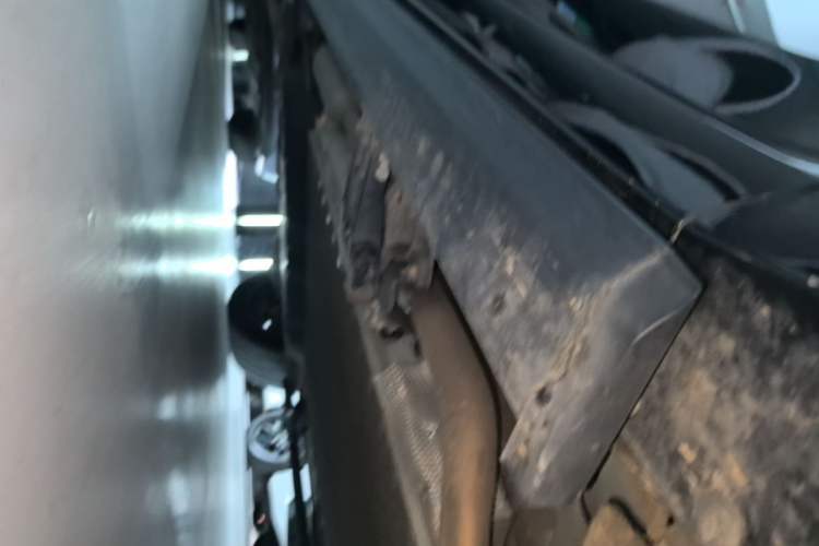 Used Li Auto L8 2024 Pro Model Right Side Sill