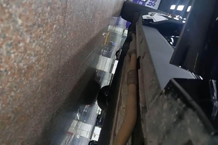 Used Li Auto L8 2024 Pro Model Right Side Sill