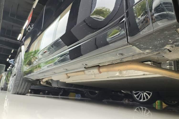Used Li Auto L8 2024 Pro Model Right Side Sill