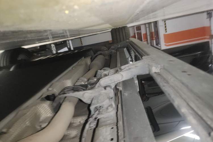 Used Li Auto L8 2024 Ultra Model Right Side Sill