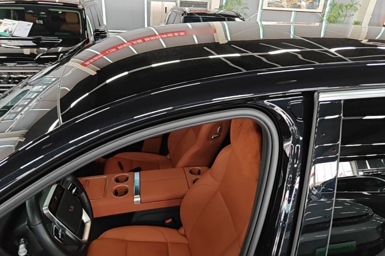 Used Li Auto L8 2024 Pro Model Roof