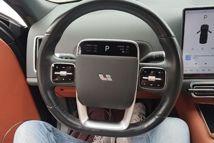 Used Li Auto L8 2024 Pro Model Steering Wheel