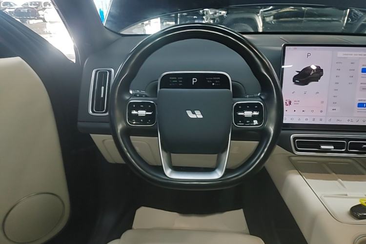 Used Li Auto L8 2024 Pro Model Steering Wheel